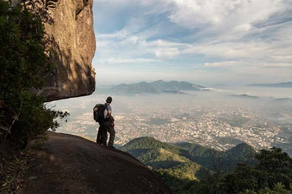 Aventura Radical: Trilha e Rapel no Bico do Papagaio!