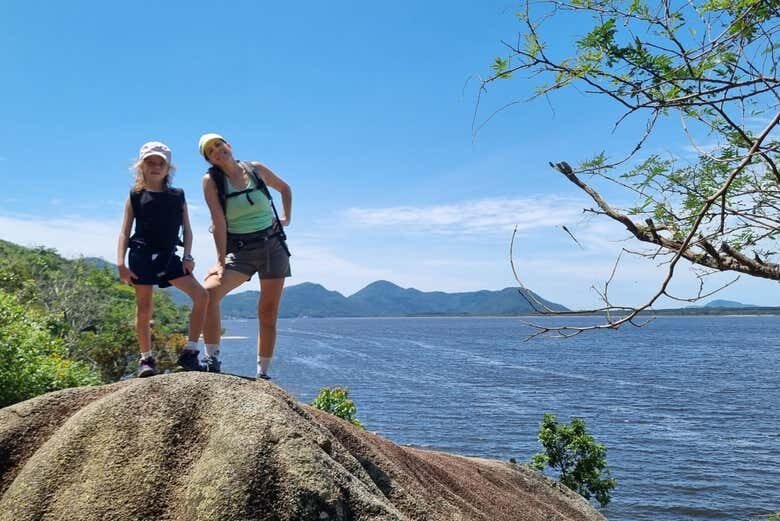 Trilha e Barco na Costa da Lagoa: Natureza e Cultura em Florianópolis!