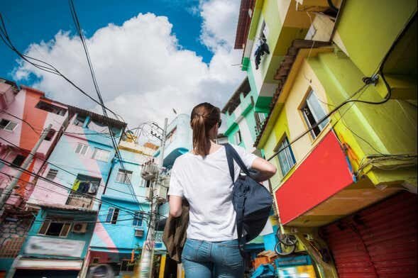 Explore a Favela Santa Marta e Descubra sua História e Relação com Michael Jackson!