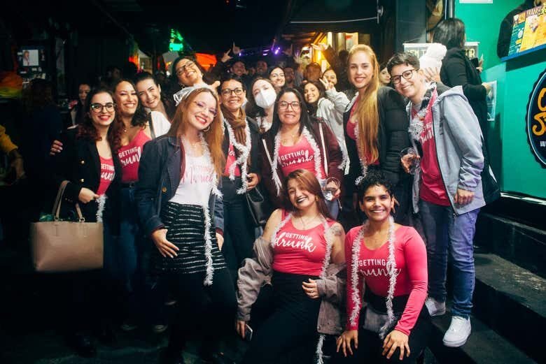 Pub Crawl em São Paulo: Uma Noite Inesquecível na Vila Madalena!