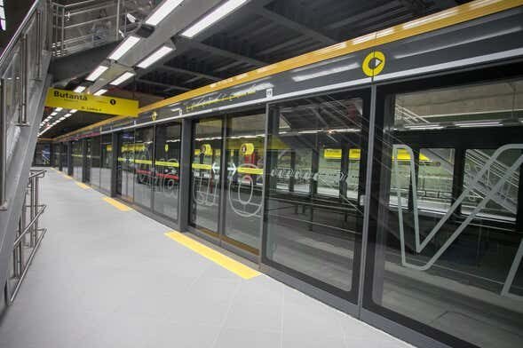 Tour Privado de Metrô por São Paulo: Descubra a Cidade de uma Nova Forma!