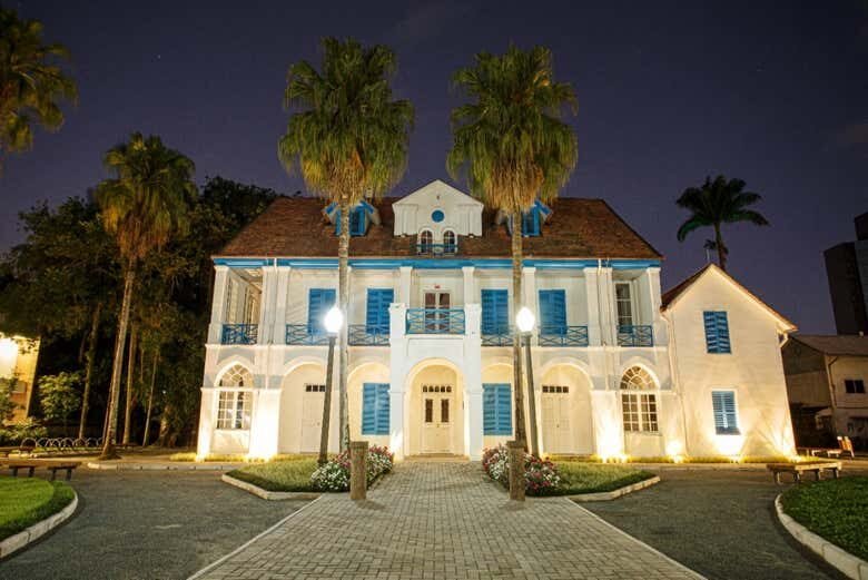 Explore a Cultura de Joinville com o Tour da Dança e Museus!