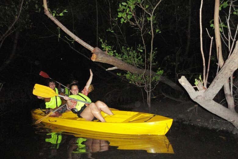 Tour de Caiaque com Plâncton Luminescente na Ilha de Boipeba!