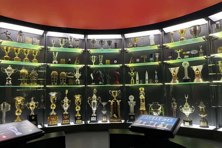 Tour pelo Estádio do Maracanã e pela Sede da Gávea