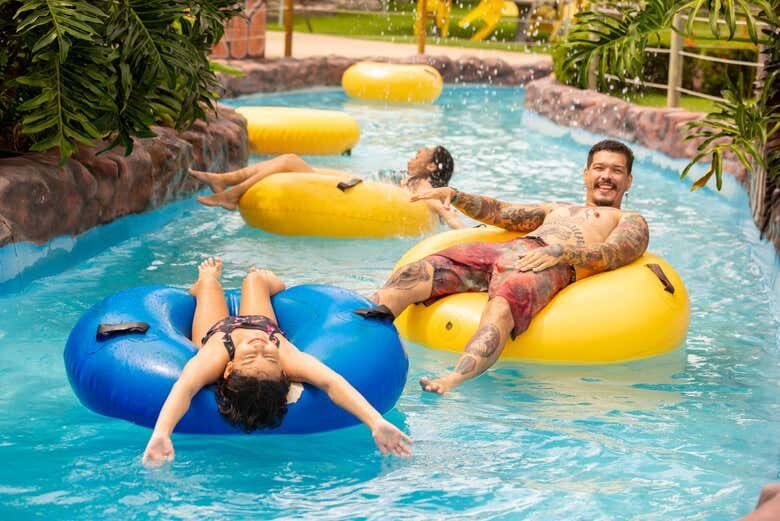 Aventura aquática no Valparaíso Adventure Park, pertinho de São Luís!