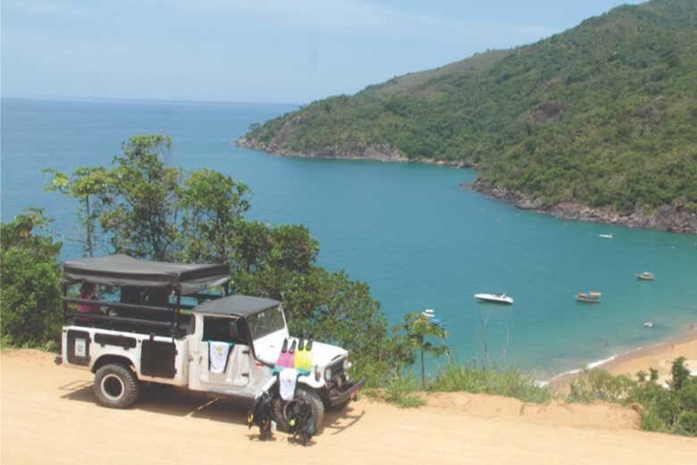 Aventura em Ilhabela: Tour 4x4 e Mergulho!