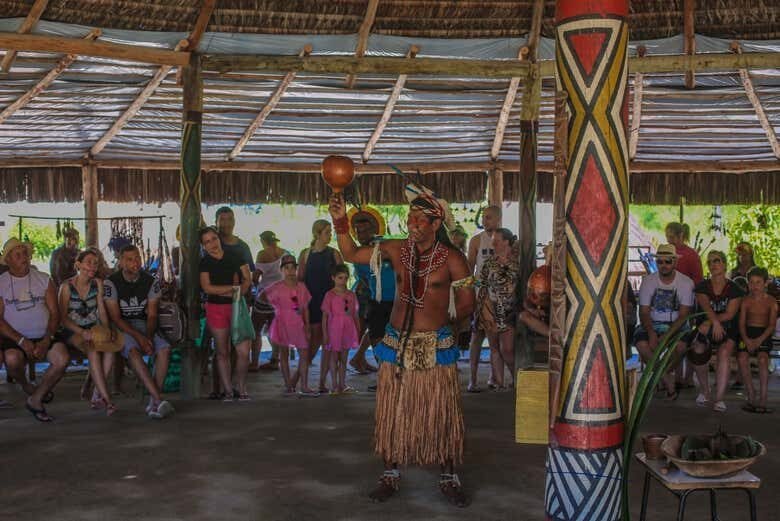 Excursão a Coroa Vermelha e à Aldeia Indígena Pataxó Coroa!