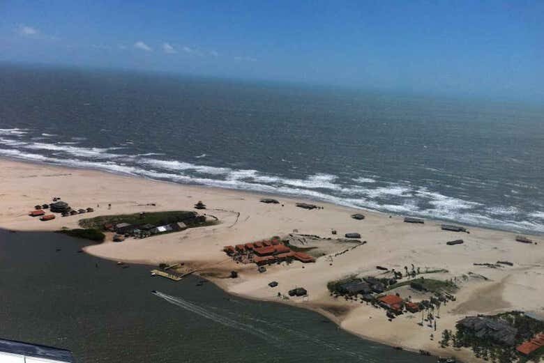 Explore a Natureza e Vivencie um Passeio Incrível pelo Rio Preguiças!