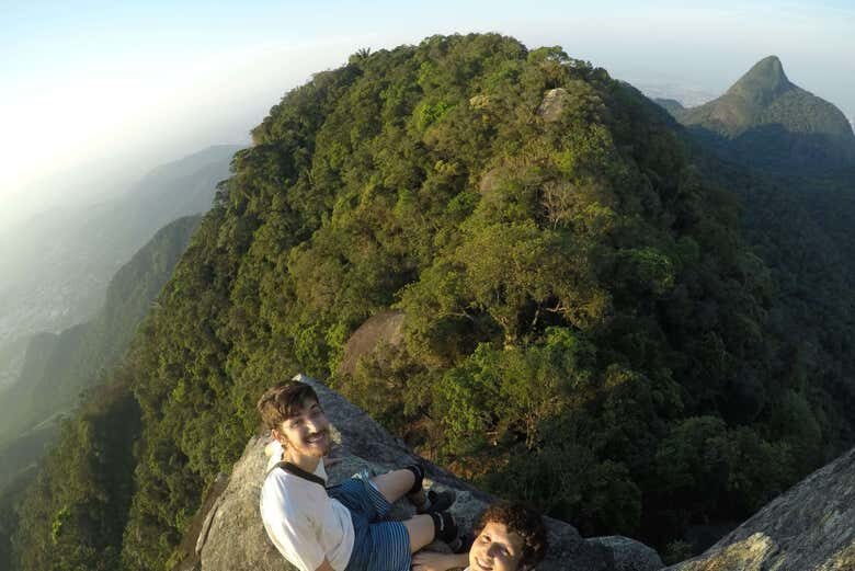 Aventura Radical: Trilha e Rapel no Bico do Papagaio!