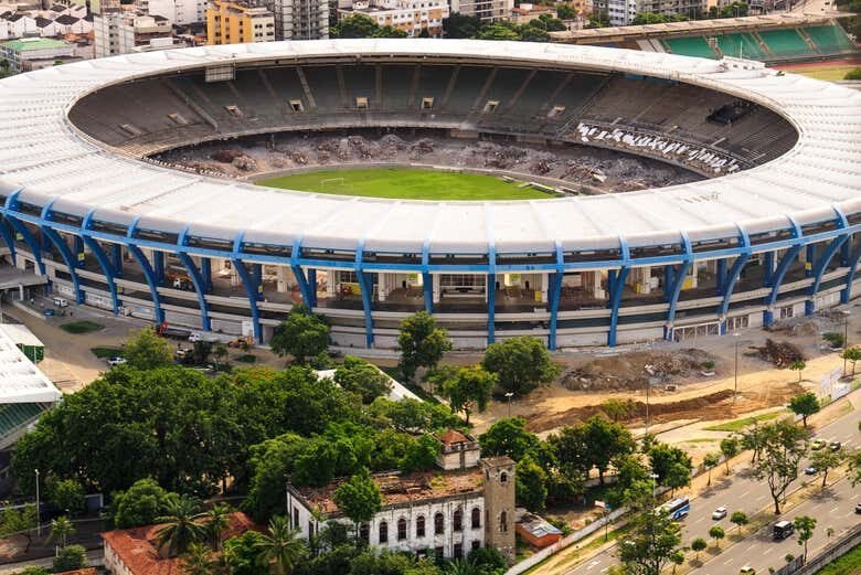 Explore Dois Ícones do Futebol no Rio de Janeiro: Maracanã e Vasco da Gama!