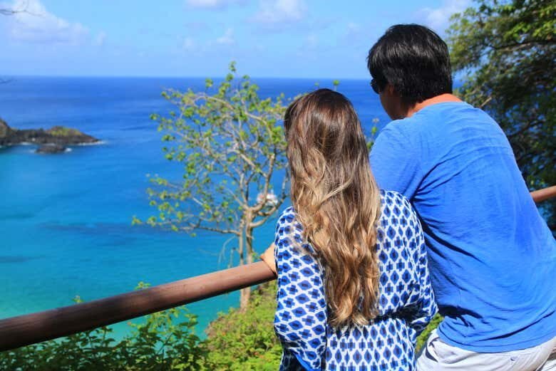 Descubra as Maravilhas de Fernando de Noronha com Este Tour Completo!