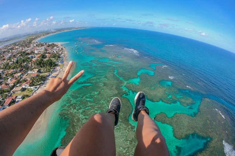 Voo de Paramotor em Porto de Galinhas: Vista Aérea das Piscinas Naturais!