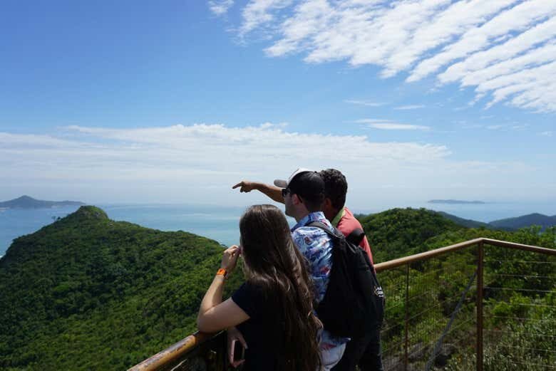 Explore Bombinhas em um Incrível Tour 4x4!