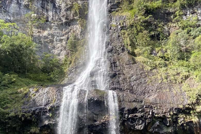 Tour das Cachoeiras de Cambará do Sul — Três quedas incríveis em meio à natureza!