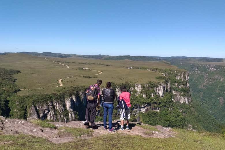Explore a Natureza no Cânion Itaimbezinho: Tour Imperdível Saindo de Caxias do Sul!