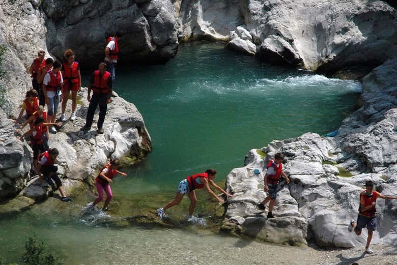 Aventura Aquática na Chapada dos Veadeiros com Piquenique Delicioso!