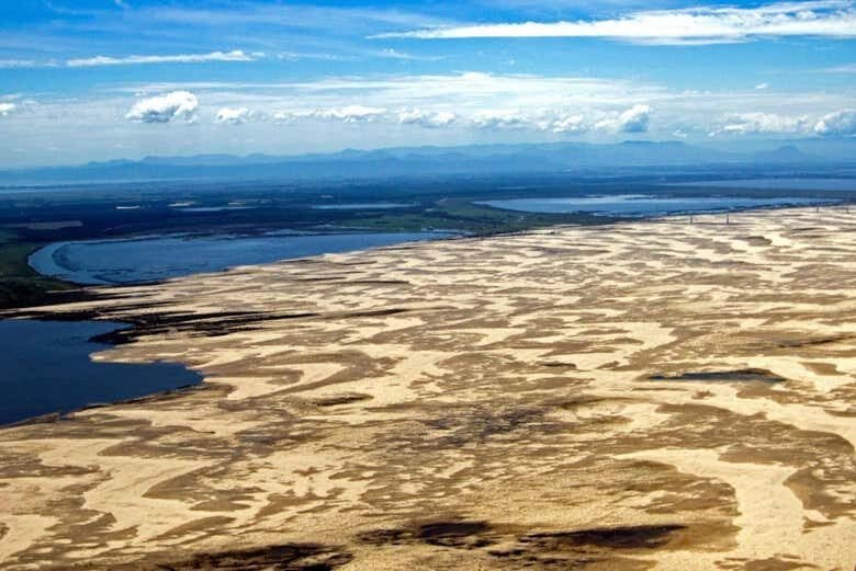 Trilha pelo Parque das Dunas de Tramandaí: natureza e vento no rosto!