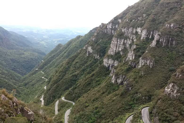 Excursão à Serra do Rio do Rastro: Paisagens Incríveis e Natureza Exuberante!