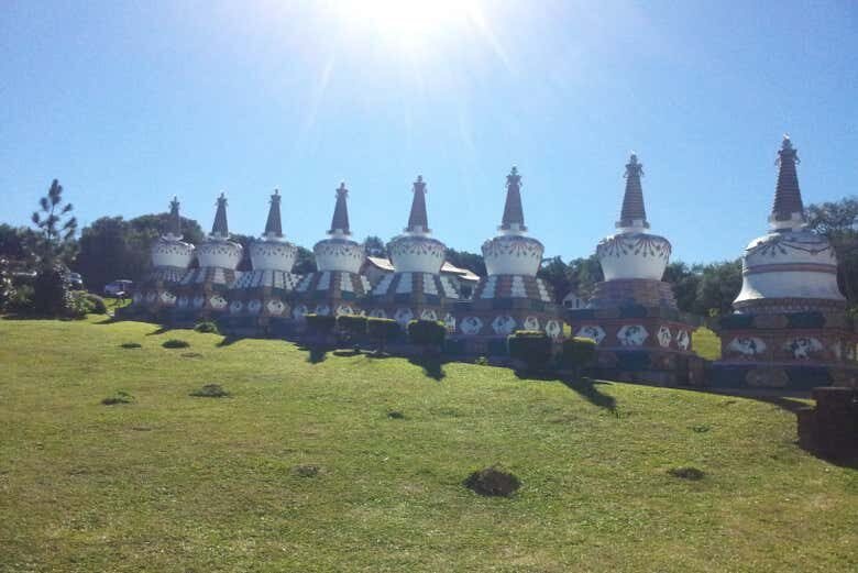 Excursão a Igrejinha e Templo Budista Khadro Ling: Uma Jornada de Paz e Cultura!