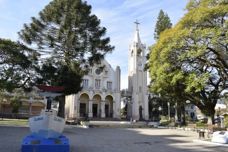 Fé, Cultura e Tradição: Excursão à Ermida São Pio em Faxinal do Soturno!