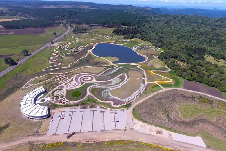 Encante-se com o MÁTRIA Parque de Flores em São Francisco de Paula!