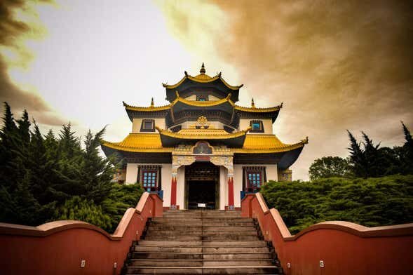 Excursão a Igrejinha e Templo Budista Khadro Ling: Uma Jornada de Paz e Cultura!