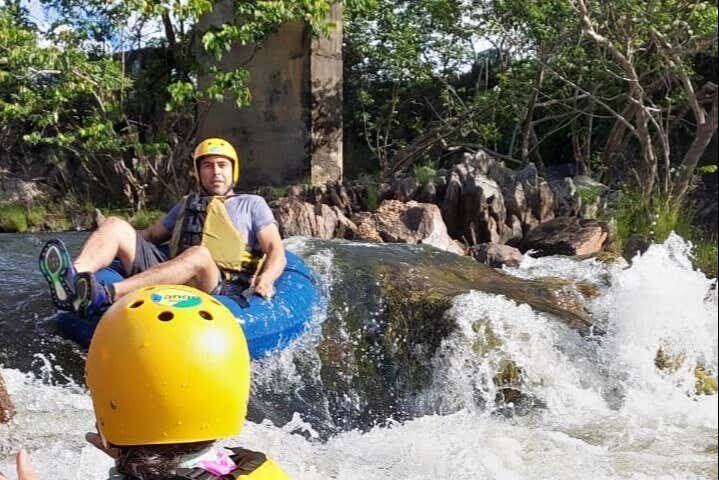 Tubing no rio das Almas com piquenique!