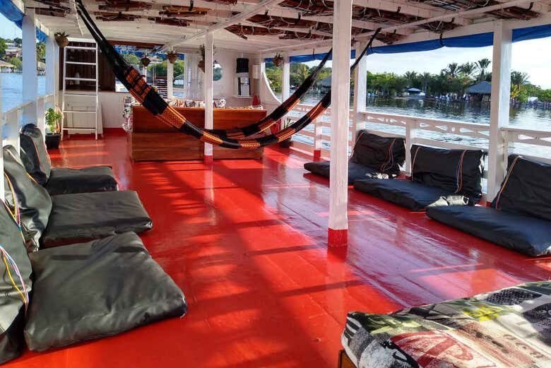 Tour Completo de Barco por Alter do Chão: praias, lagos e Amazônia viva!