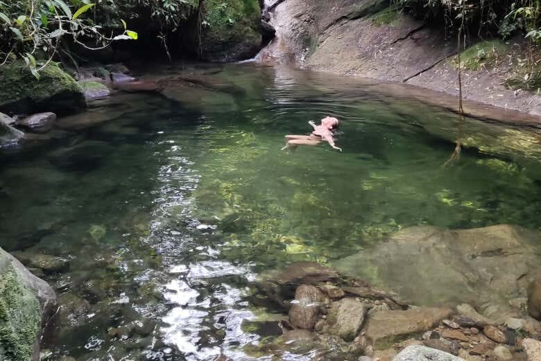 Trilha pelas cachoeiras de Angra: Véu de Noiva, Borboleta Azul e Escorrega!