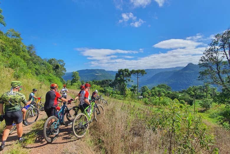 Pedal na Linha Brasil: Aventura e Cultura em Nova Petrópolis!