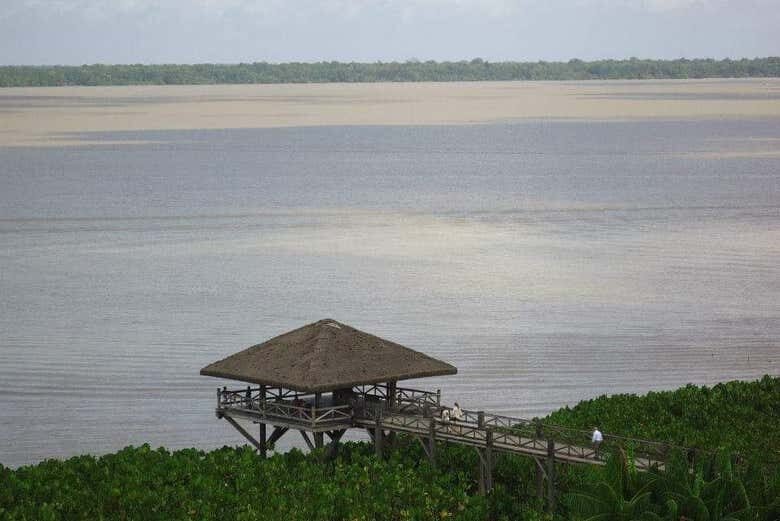 Ilha de Mosqueiro: Praias, História e Sabores Amazônicos saindo de Belém!