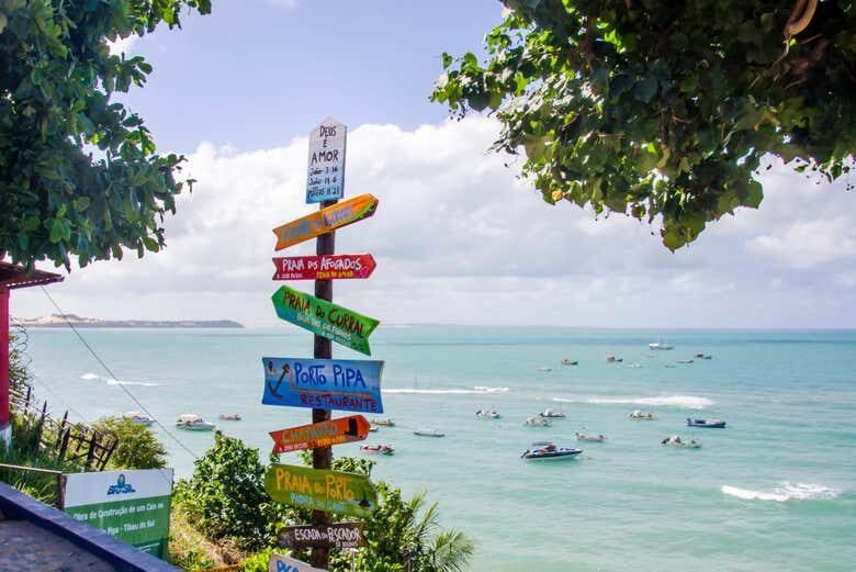Desfrute das Incríveis Praias de Pipa com Partida de João Pessoa!