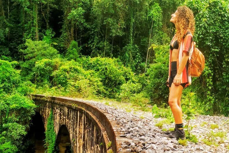 Nos trilhos da história: Trilha do Trem da Mata Atlântica em Angra!