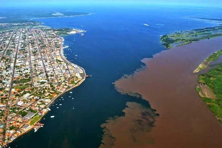 Encontro das Águas: Tour pelos Rios Amazonas e Tapajós em Santarém!