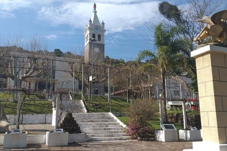 Conheça a Rota dos Caminhos da Colônia: História, Cultura e Vinhos na Serra Gaúcha!
