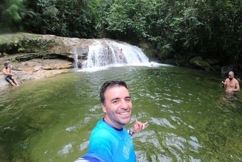 Trilha pelas cachoeiras de Angra: Véu de Noiva, Borboleta Azul e Escorrega!