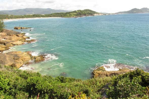 Trilha entre a Praia do Ouvidor e Praia Vermelha: Natureza e Aventura!