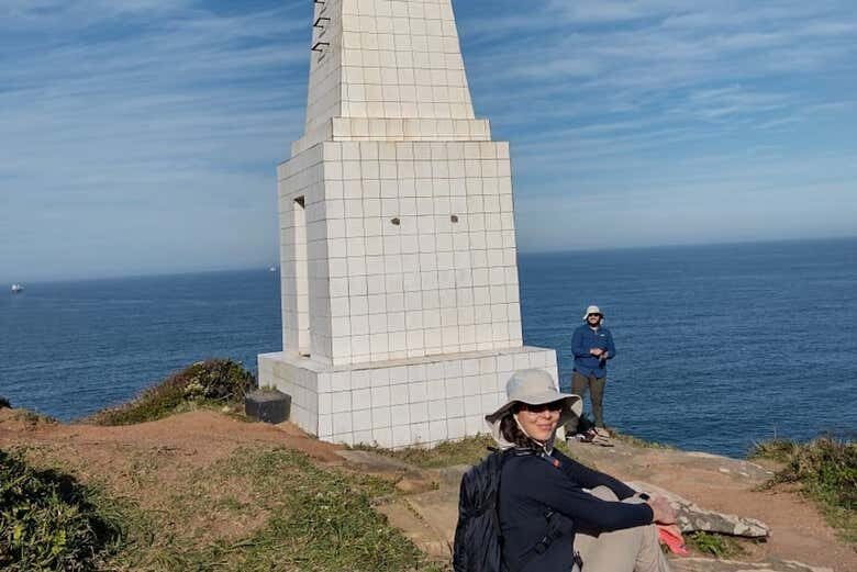 Trilha pelo Farol de Imbituba: Descubra a História e Beleza de Santa Catarina!