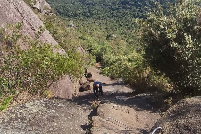 Trilhas em Curitiba: Explore o Morro Pão de Loth ou o Morro Anhangava!