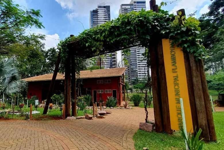 Descubra Goiânia e Trindade em um Dia Inesquecível!