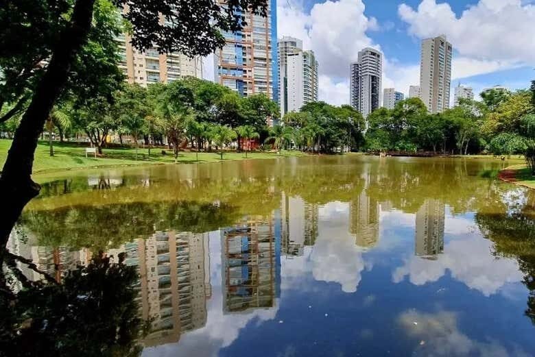 Descubra Goiânia e Trindade em um Dia Inesquecível!