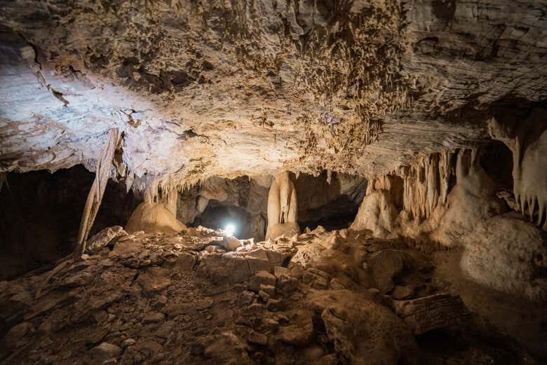 Segredos Subterrâneos de Bonito: Visita Guiada à Gruta de São Mateus!