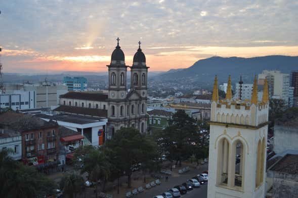 Tour Histórico e Paleontológico: Santa Maria e Mata em um Dia!