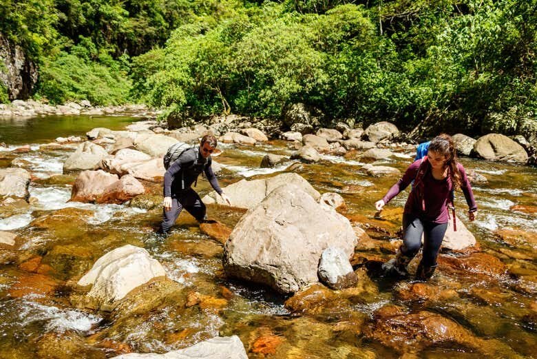 Descubra a Trilha do Rio do Boi: Aventura no Cânion Itaimbezinho!