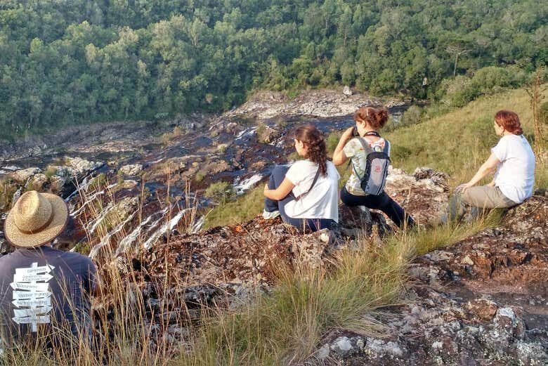 Explore as Maravilhas Naturais de Caxias do Sul: Tour pelo Cânion dos Palanquinhos e Campos de Criúva!