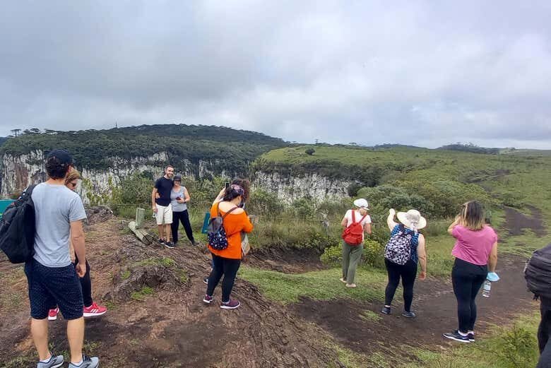 Explore a Natureza no Cânion Itaimbezinho: Tour Imperdível Saindo de Caxias do Sul!