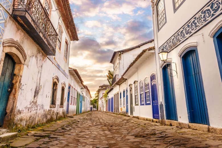 Explore Paraty: Segredos Maçônicos e Colonialismo em um Tour Privado!