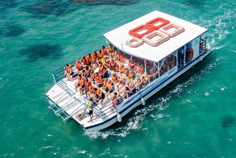 Parrachos de Maracajaú: Catamarã + Snorkel em Águas Cristalinas!