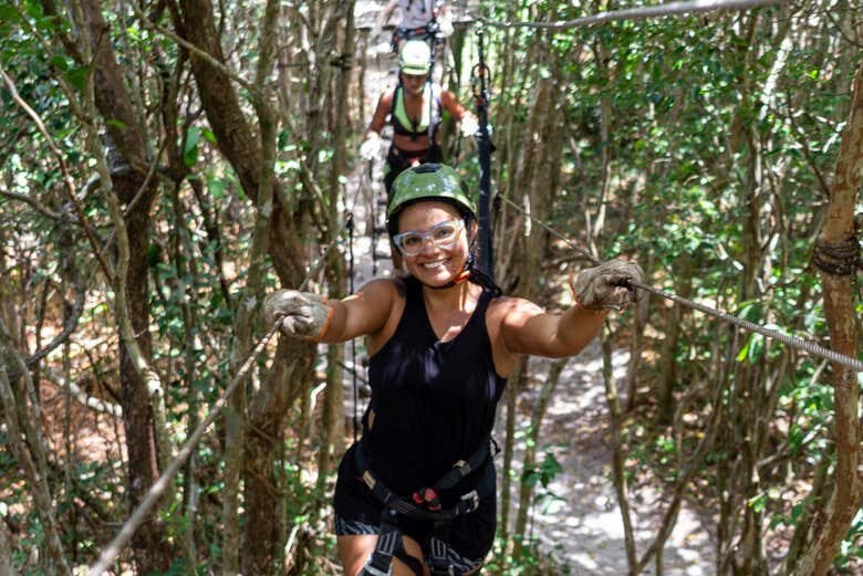 Aventura nas Alturas em Pipa: Arvorismo e Tirolesa em Meio à Natureza!