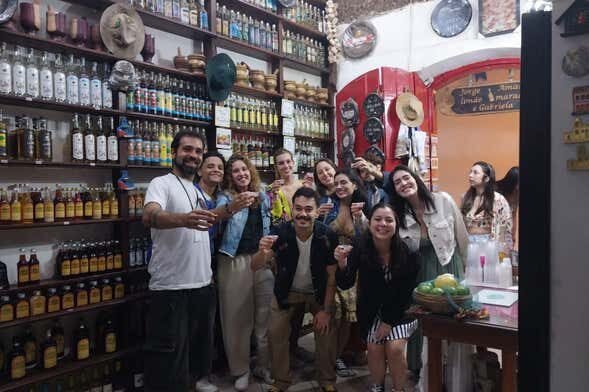 Sabores de Paraty: Tour pelas Cachaçarias com Degustação!